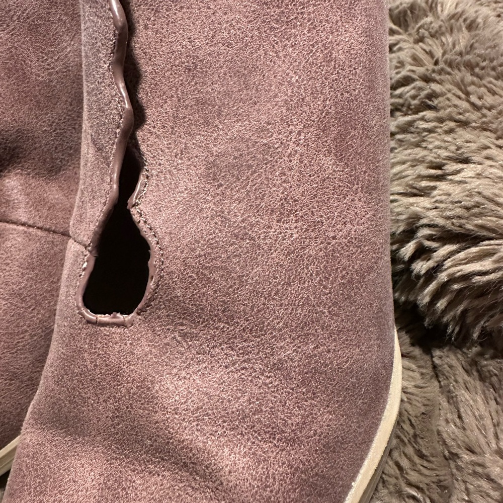 Qupid Mauve Scalloped Ankle Boots - Picture 3 of 8